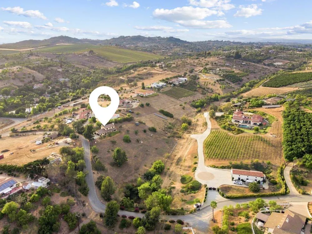 4286 Via De Los Cepillos Bonsall, CA 92003