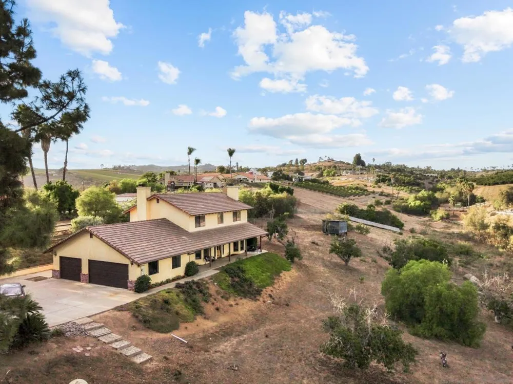 4286 Via De Los Cepillos Bonsall, CA 92003