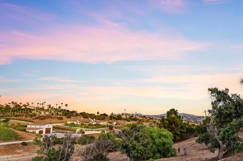 4286 Via De Los Cepillos Bonsall, CA 92003