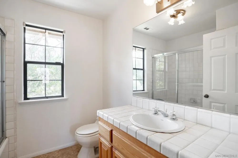 4286 Via De Los Cepillos Bonsall, CA 92003