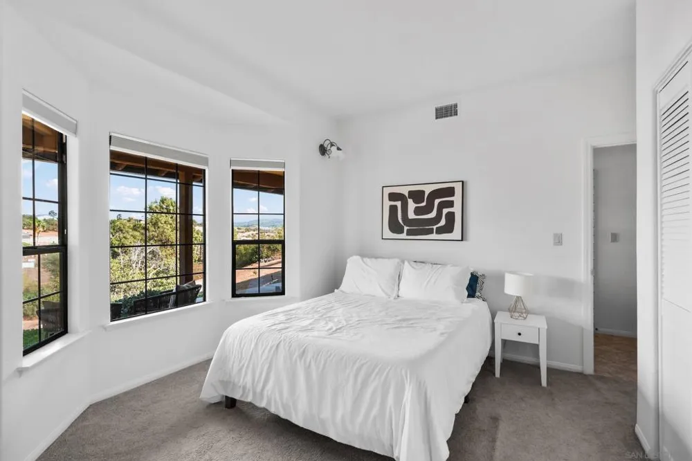 4286 Via De Los Cepillos Bonsall, CA 92003