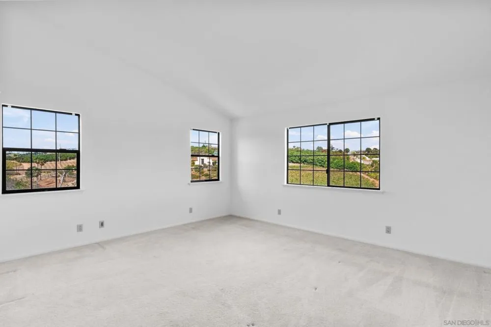 4286 Via De Los Cepillos Bonsall, CA 92003