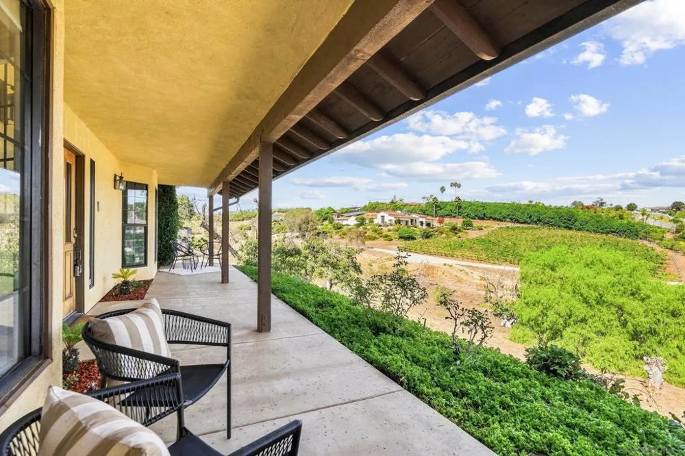 4286 Via De Los Cepillos Bonsall, CA 92003