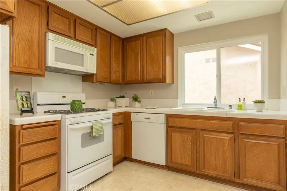 27735 Via Granados Mission Viejo, CA 92692
