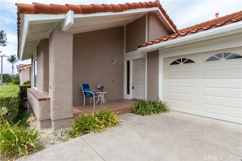 27735 Via Granados Mission Viejo, CA 92692