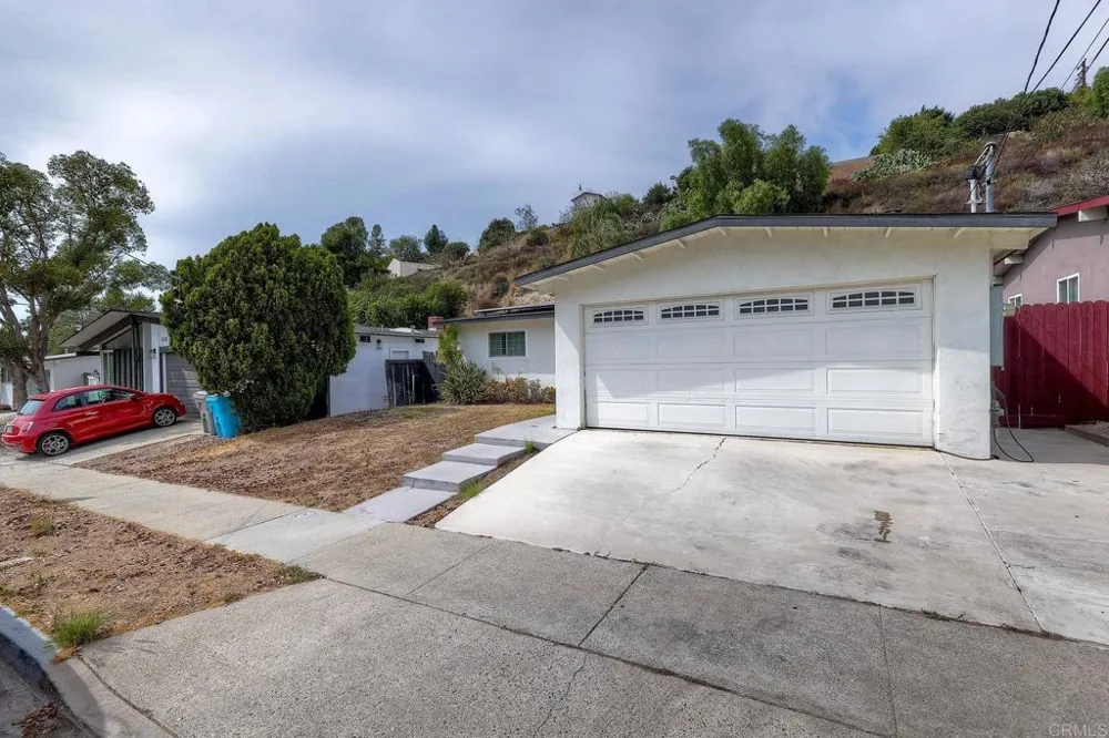 5520 Baja Drive San Diego, CA 92115