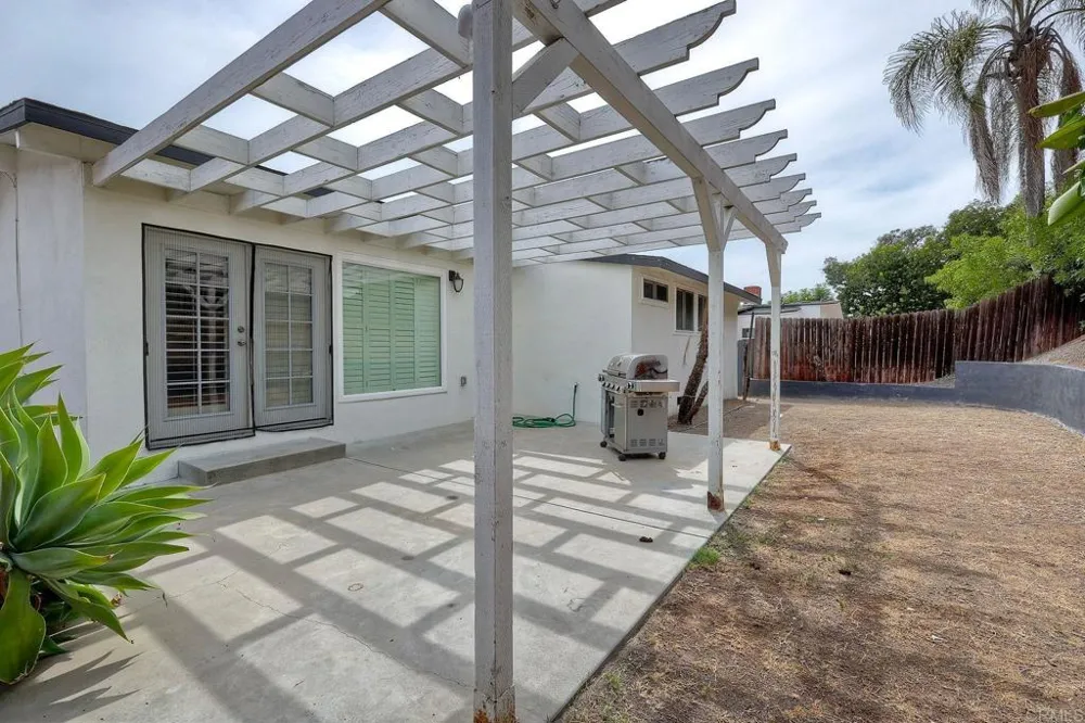 5520 Baja Drive San Diego, CA 92115