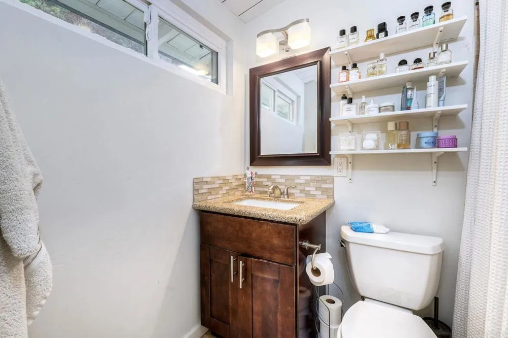 5520 Baja Drive San Diego, CA 92115