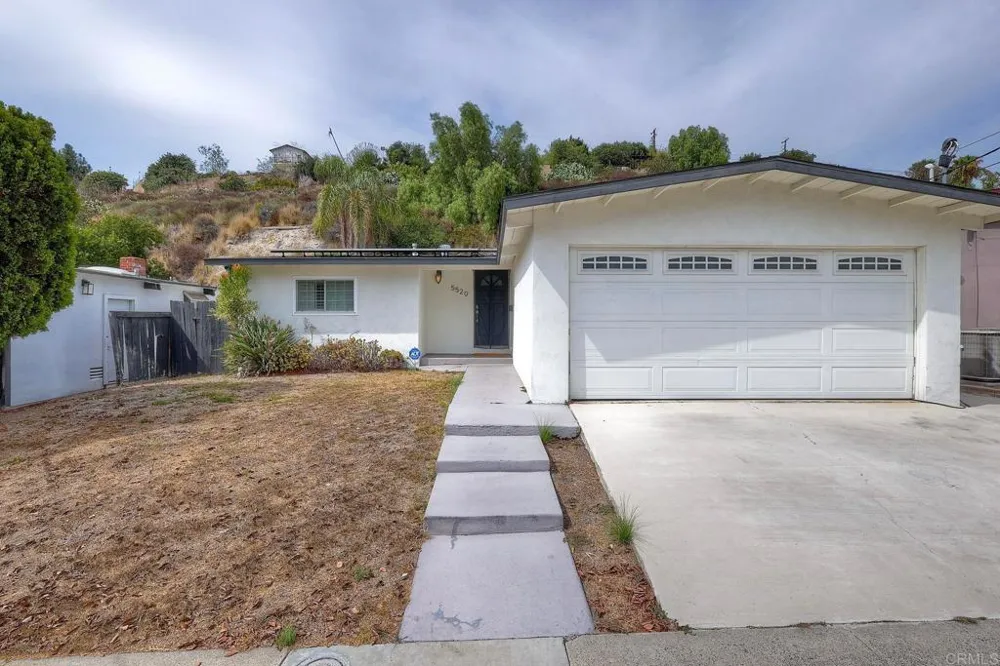 5520 Baja Drive San Diego, CA 92115