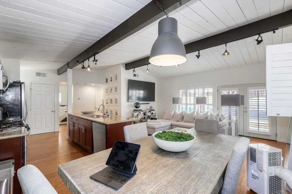 5520 Baja Drive San Diego, CA 92115