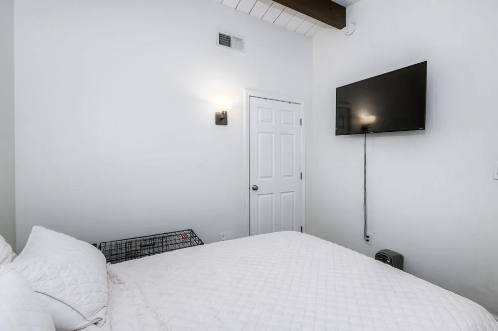 5520 Baja Drive San Diego, CA 92115