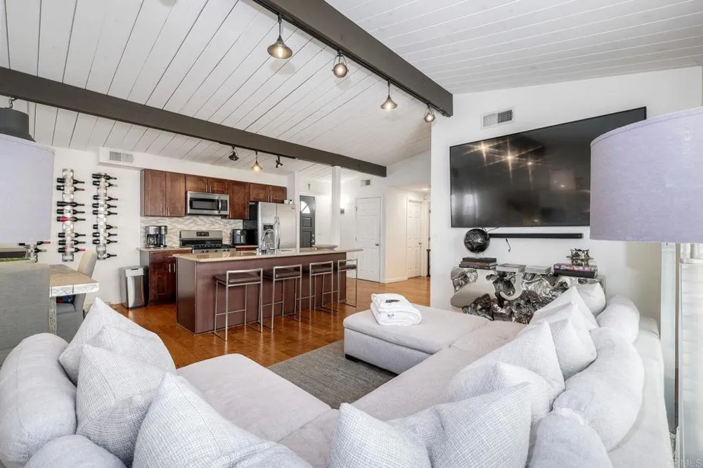 5520 Baja Drive San Diego, CA 92115