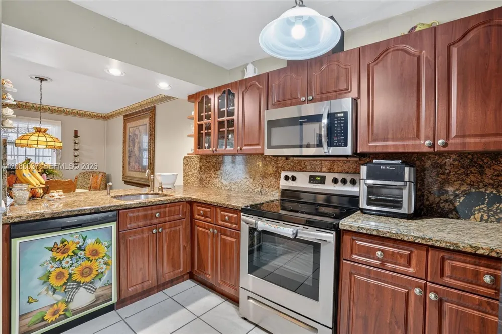 15421 SW 144th Ct Miami, FL 33177