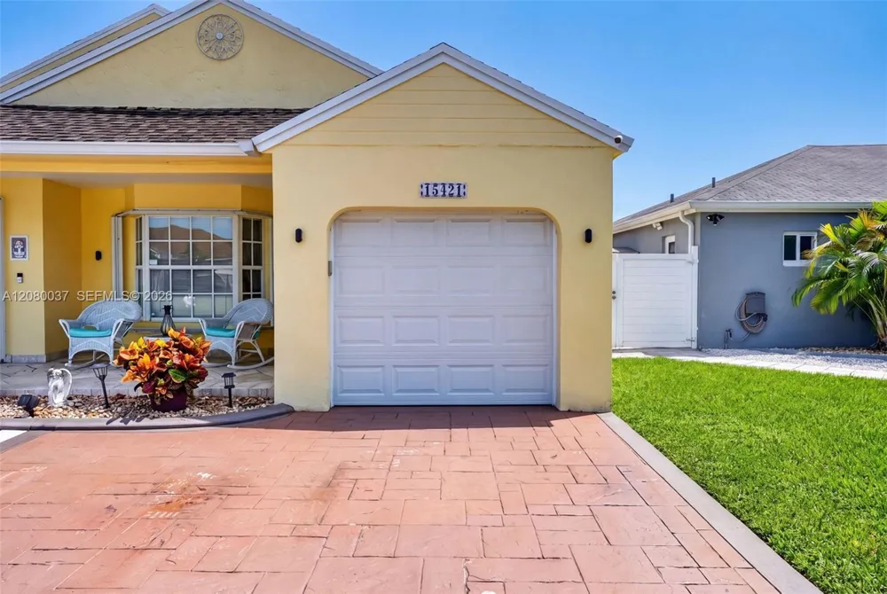 15421 SW 144th Ct Miami, FL 33177