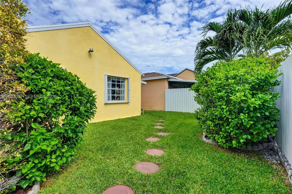 15421 SW 144th Ct Miami, FL 33177