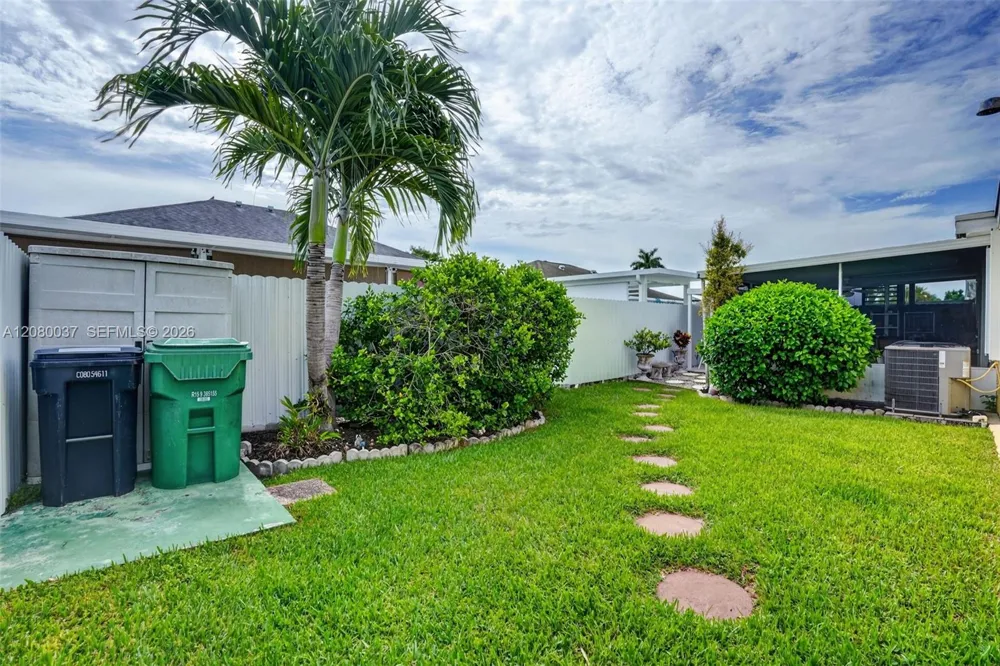 15421 SW 144th Ct Miami, FL 33177