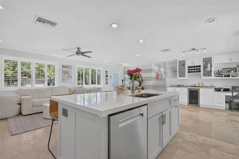 14220 SW 86th Ave Palmetto Bay, FL 33158