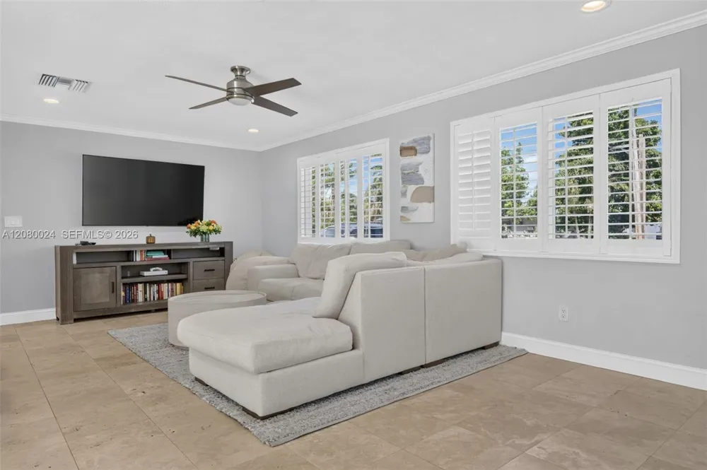 14220 SW 86th Ave Palmetto Bay, FL 33158