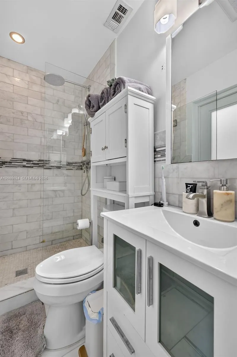 14220 SW 86th Ave Palmetto Bay, FL 33158