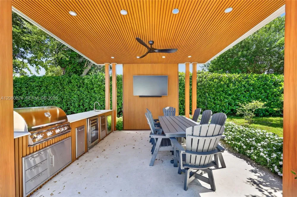 14220 SW 86th Ave Palmetto Bay, FL 33158