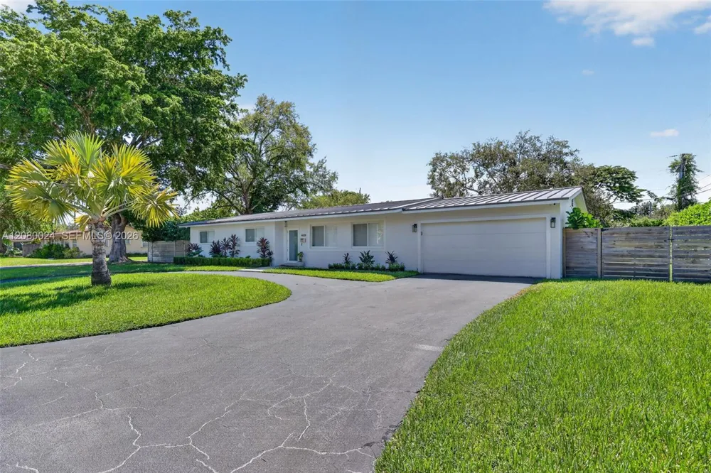 14220 SW 86th Ave Palmetto Bay, FL 33158