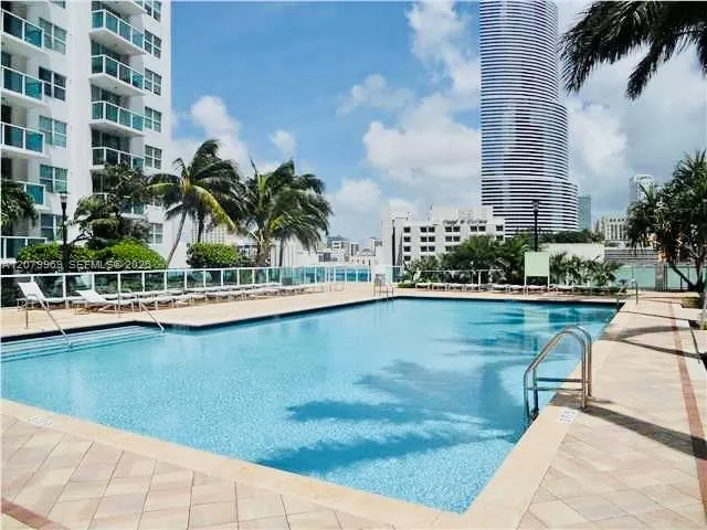41 SE 5th St #1311 Miami, FL 33131