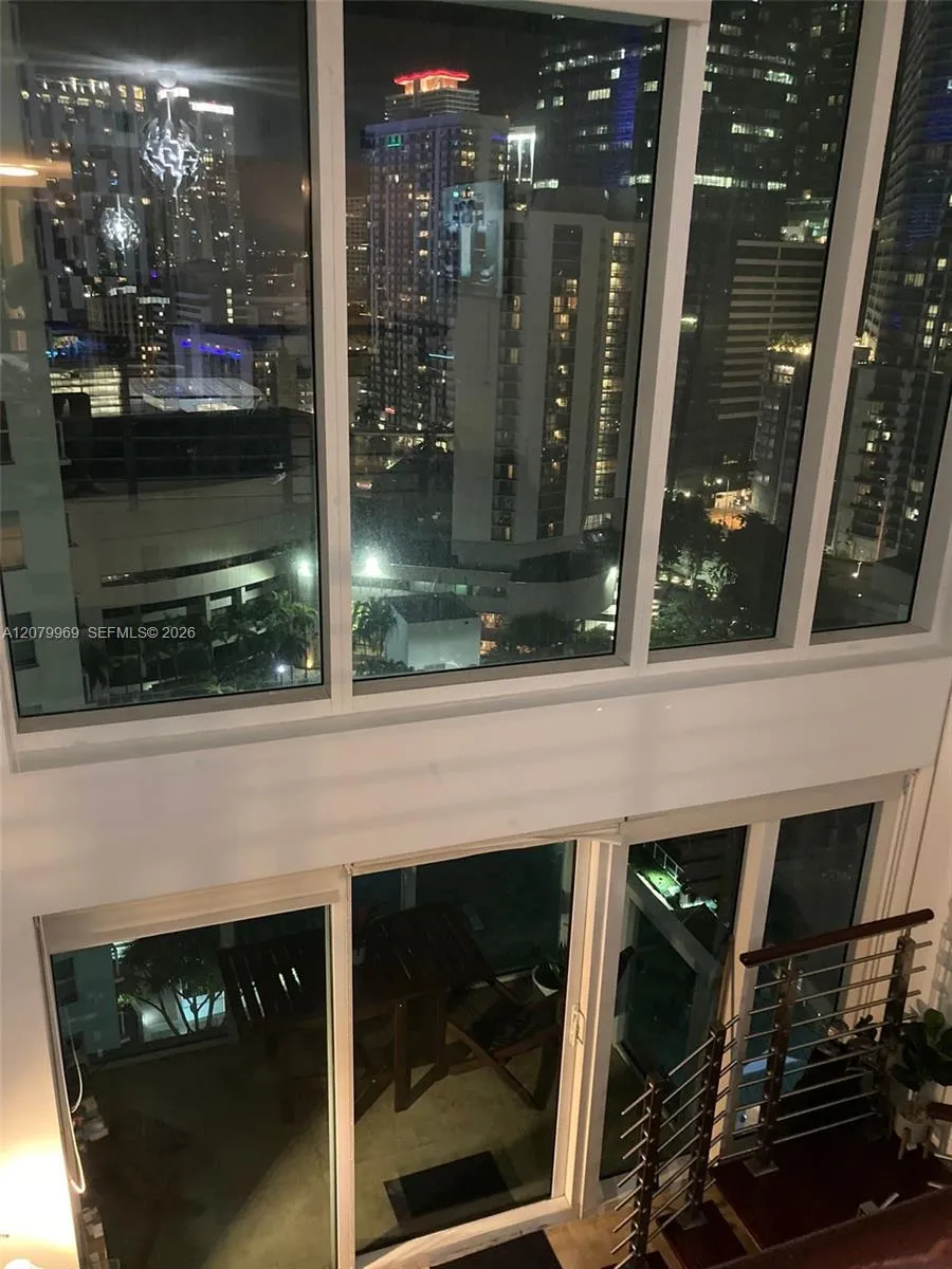 41 SE 5th St #1311 Miami, FL 33131