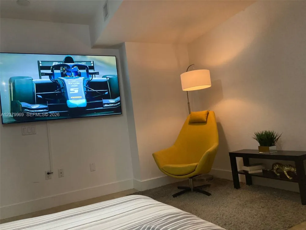 41 SE 5th St #1311 Miami, FL 33131