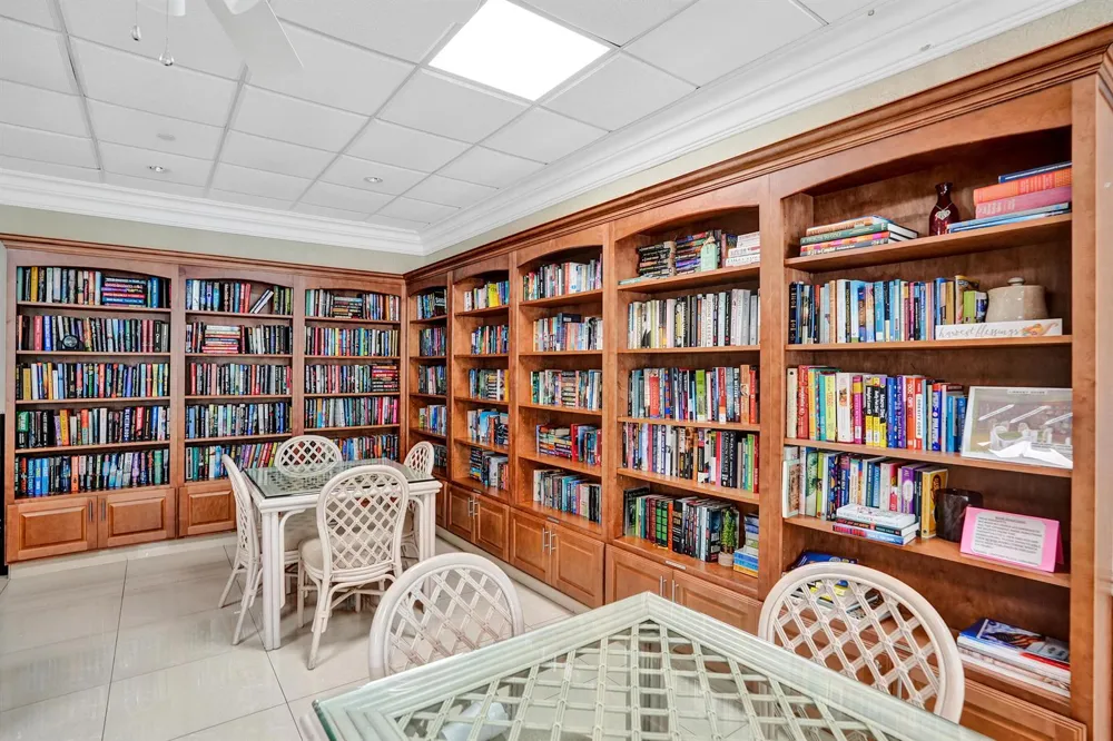 1012 Ocean Boulevard #905 Pompano Beach, FL 33062
