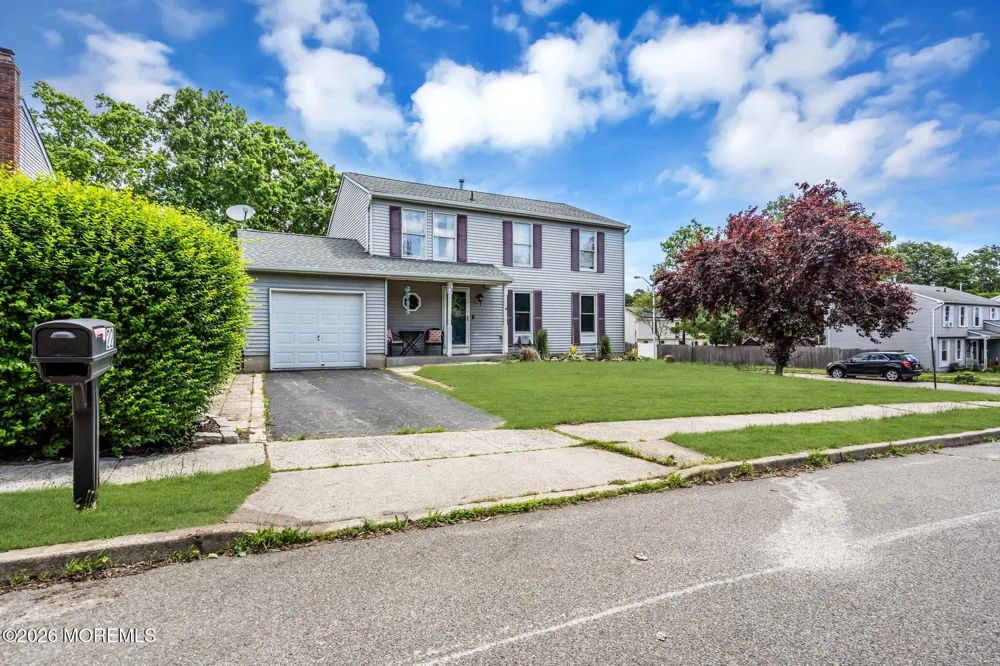 22 Compass Lane Barnegat, NJ 08005