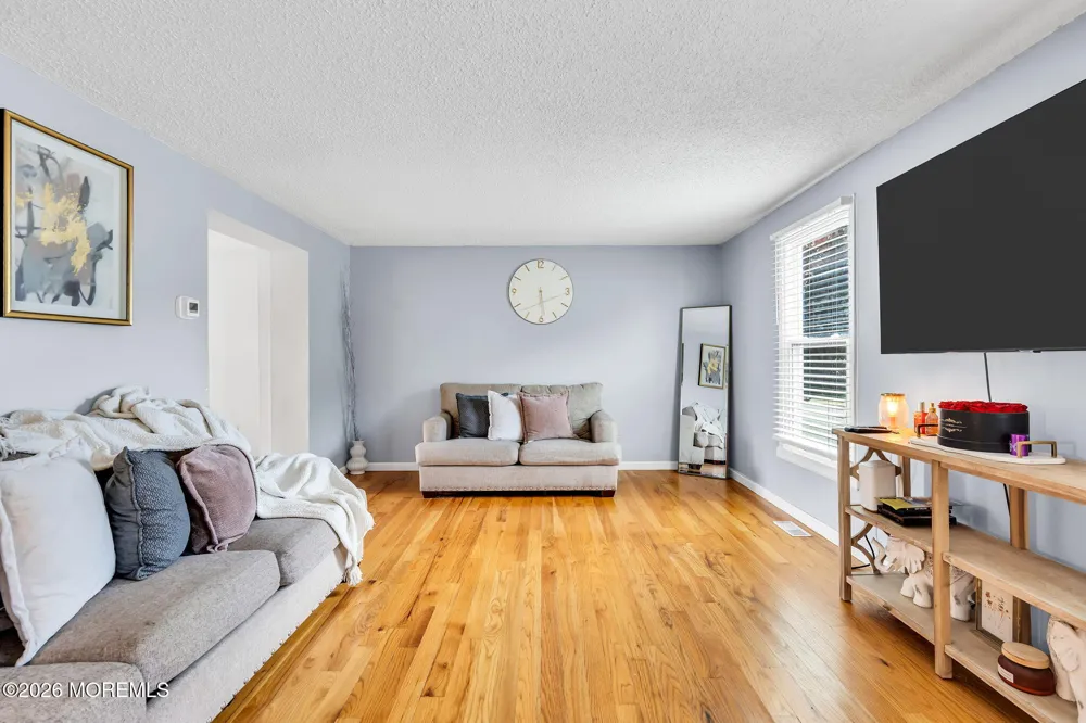 22 Compass Lane Barnegat, NJ 08005