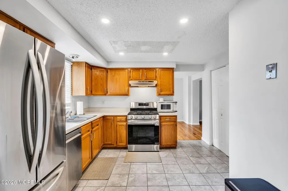 22 Compass Lane Barnegat, NJ 08005