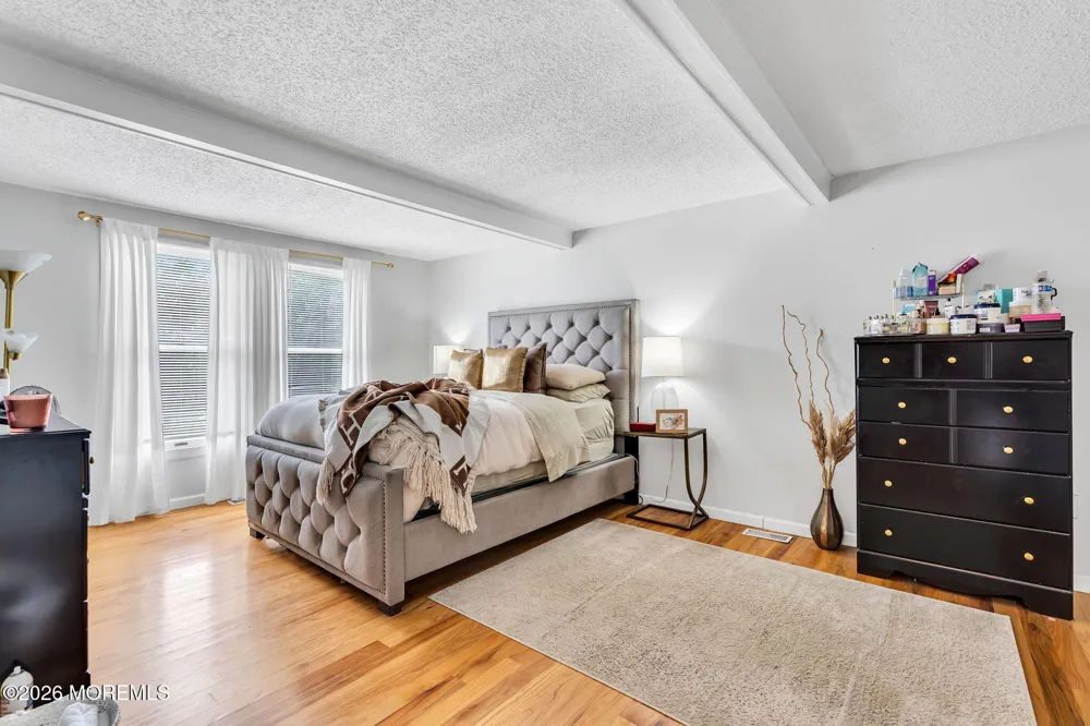 22 Compass Lane Barnegat, NJ 08005