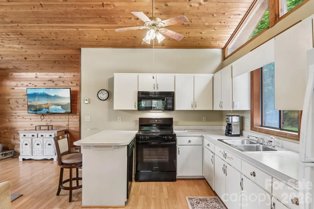 21 Wild Bird Lane Maggie Valley, NC 28751