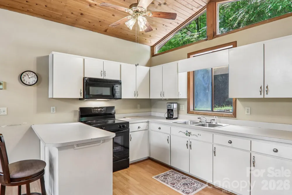 21 Wild Bird Lane Maggie Valley, NC 28751