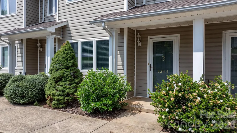 3245 White Oak Court Claremont, NC 28610