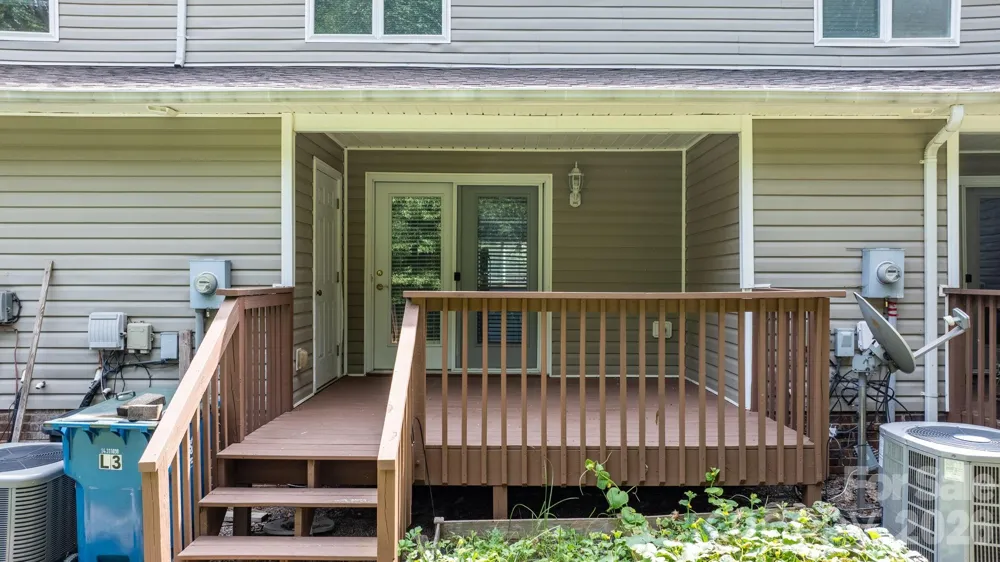 3245 White Oak Court Claremont, NC 28610