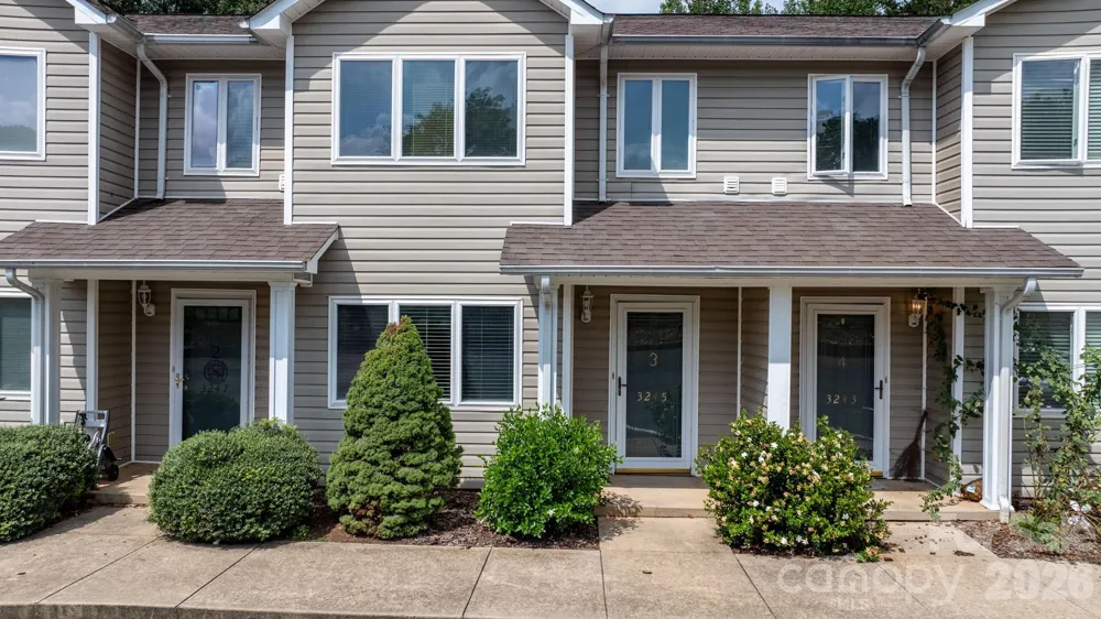 3245 White Oak Court Claremont, NC 28610