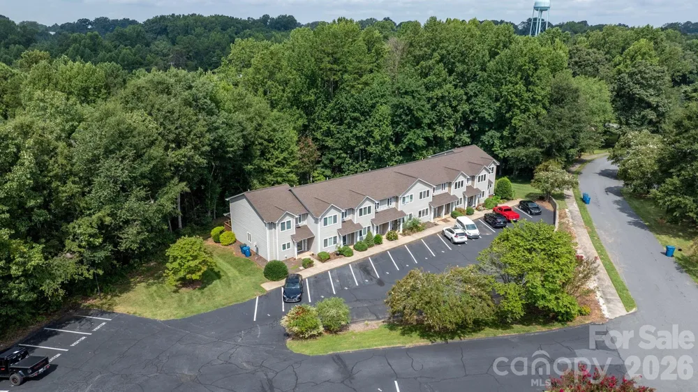 3245 White Oak Court Claremont, NC 28610