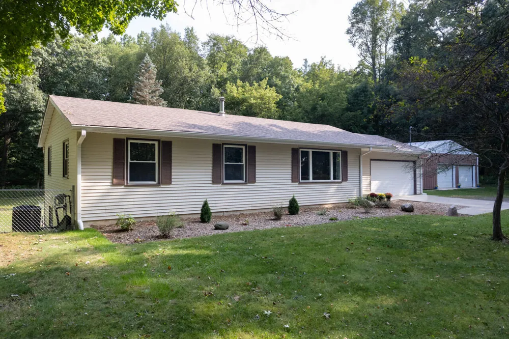 5881 E Hj Avenue Kalamazoo, MI 49048