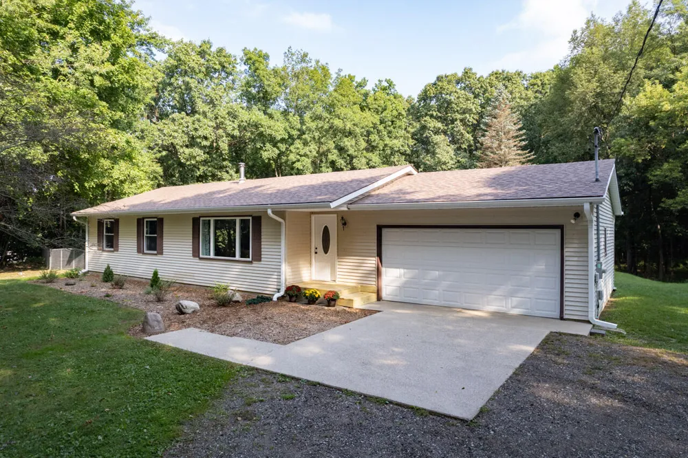 5881 E Hj Avenue Kalamazoo, MI 49048