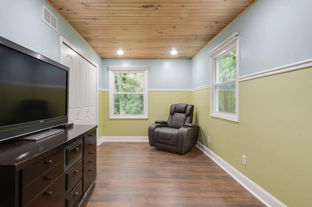 5881 E Hj Avenue Kalamazoo, MI 49048