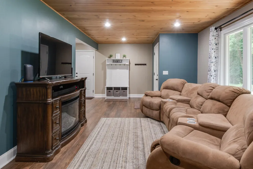 5881 E Hj Avenue Kalamazoo, MI 49048