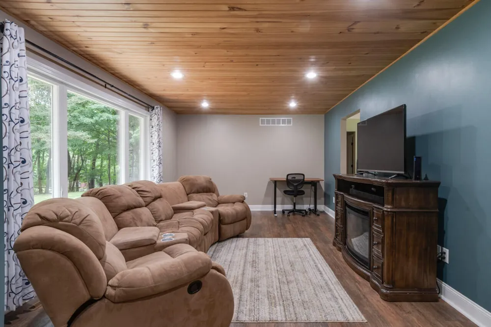 5881 E Hj Avenue Kalamazoo, MI 49048