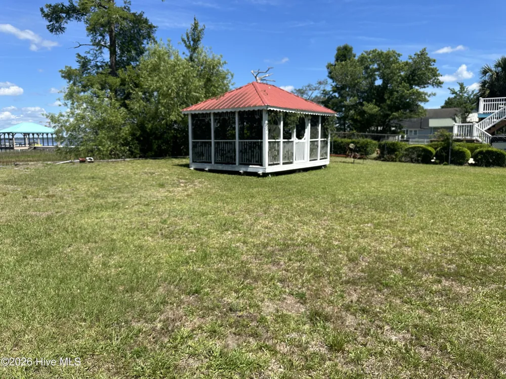 3935 Waccamaw Shores Road Lake Waccamaw, NC 28450