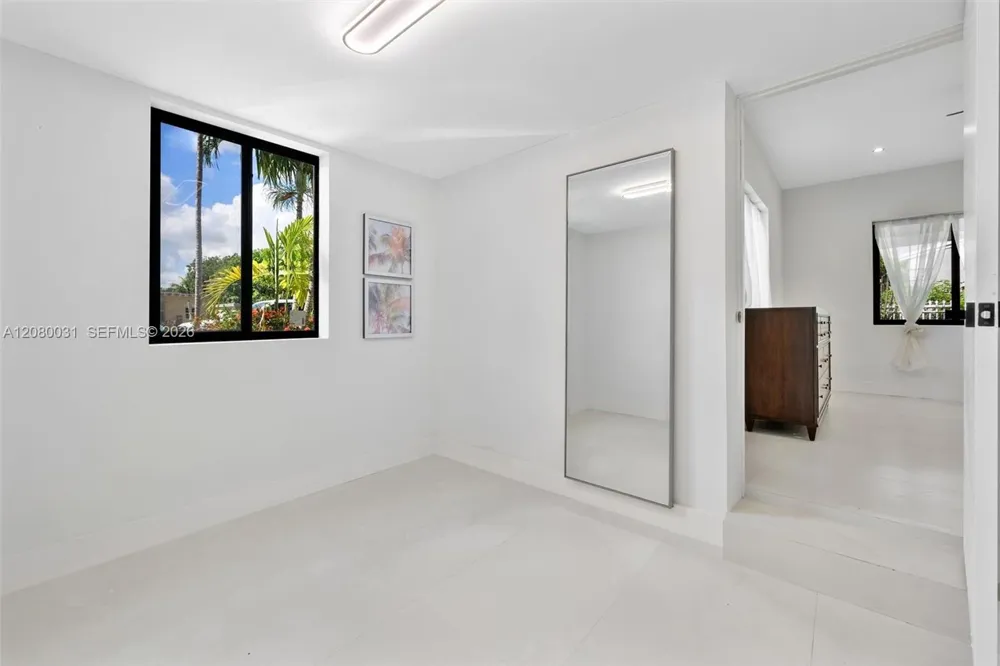 335 NW 108th St Miami, FL 33168