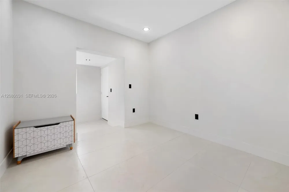 335 NW 108th St Miami, FL 33168