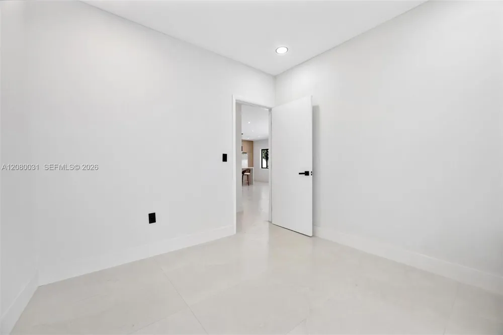335 NW 108th St Miami, FL 33168