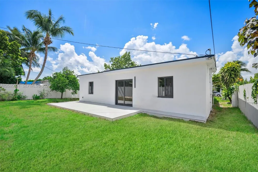 335 NW 108th St Miami, FL 33168