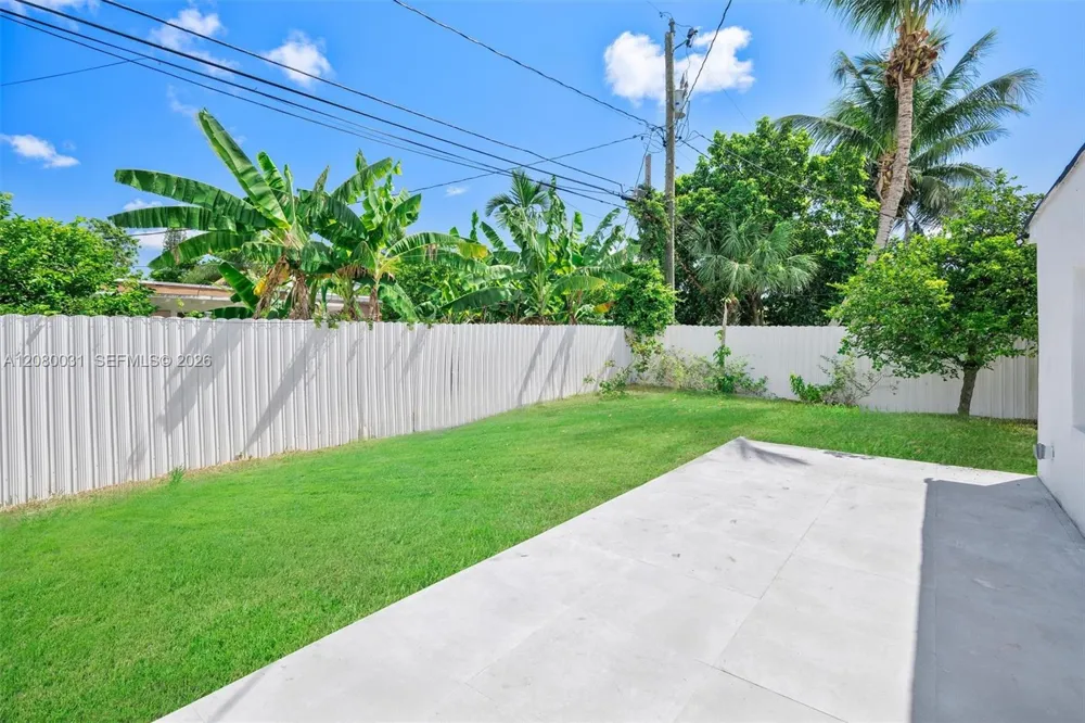 335 NW 108th St Miami, FL 33168